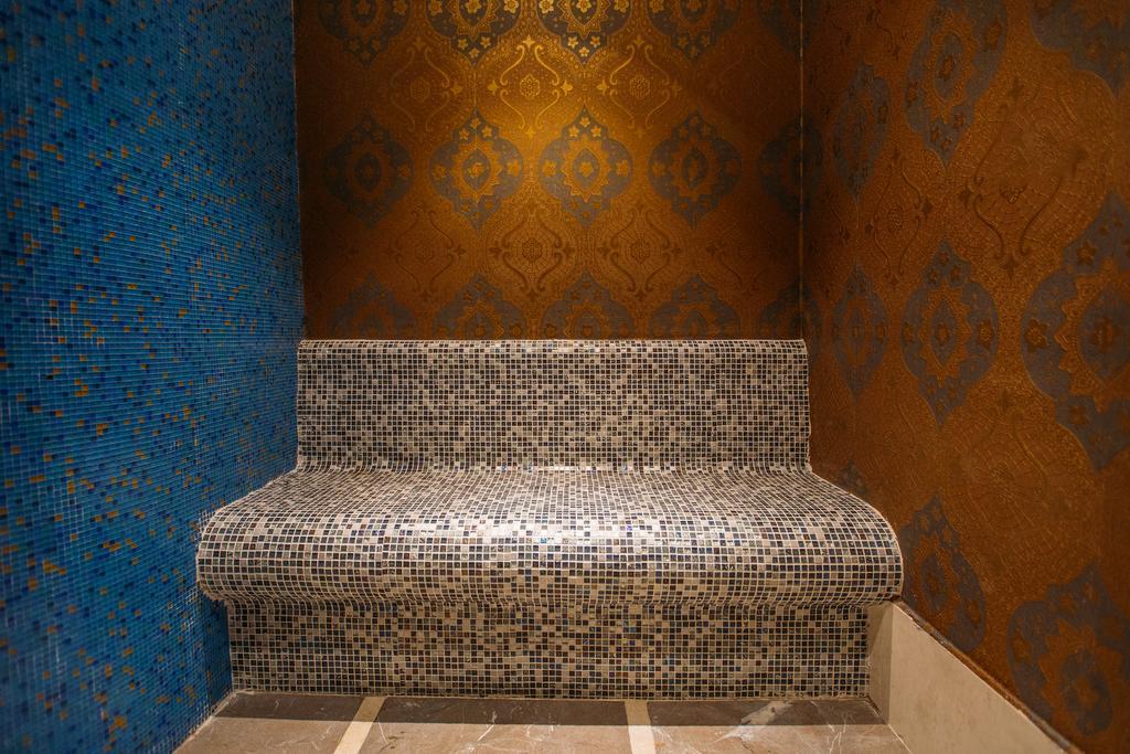 ザ ビルトモア ホテル トビリシ ティビリシ エクステリア 写真 Hamam bench