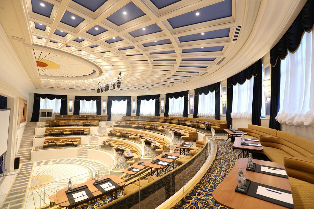 ザ ビルトモア ホテル トビリシ ティビリシ エクステリア 写真 The 1st Plenary Meeting of the 13th CPPCC